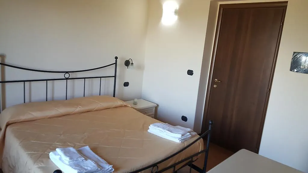 Oasi Di Francesca Villa Gerbini 0*, La Rotondella